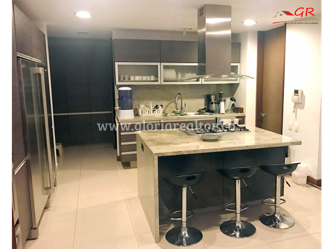 Casa de 5 alcobas en venta en Parcelas, Cota, 396 m² · foto 7 de 24
