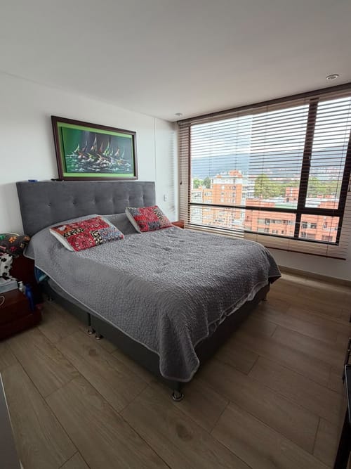 Apartamento de 3 alcobas en arriendo en La Calleja, Bogotá, 132 m² · foto 2 de 18