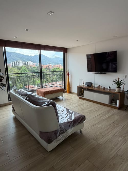 Apartamento de 3 alcobas en arriendo en La Calleja, Bogotá, 132 m² · foto 11 de 18