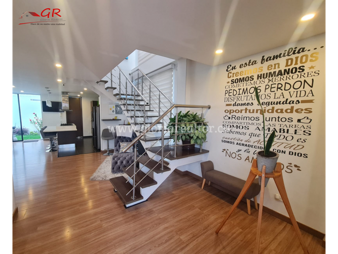 Casa de 3 alcobas en venta en Pueblo Viejo, Cota, 195 m² · foto 18 de 24