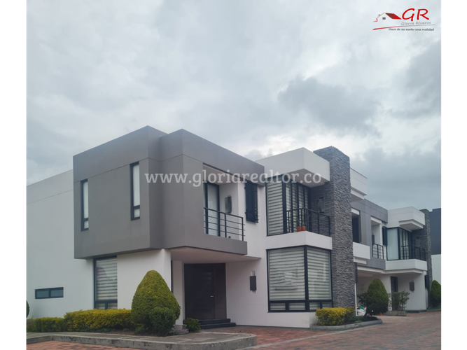 Casa de 3 alcobas en venta en Pueblo Viejo, Cota, 195 m² · foto 23 de 24