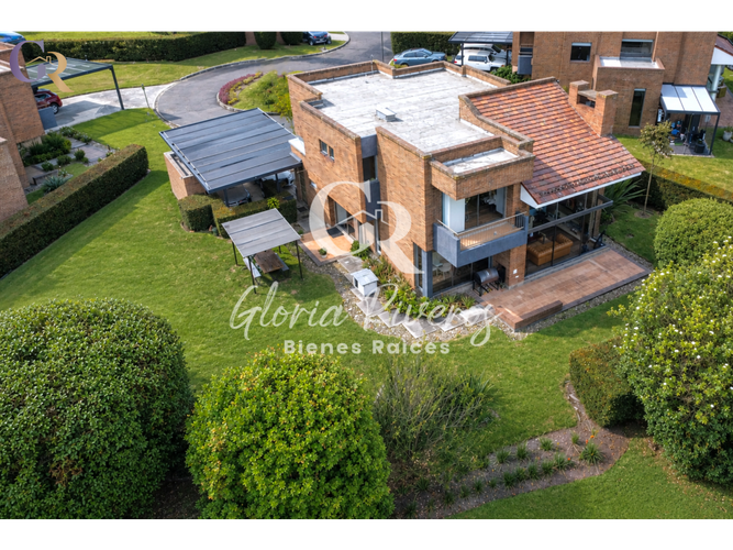 $1.550.000.000 en Pueblo Viejo