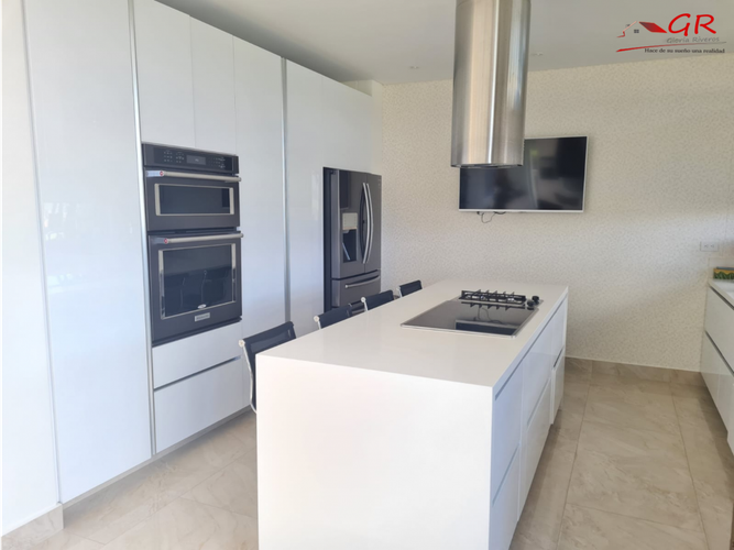 Casa de 4 alcobas en venta en Centro, Chía, 370 m² · foto 8 de 23