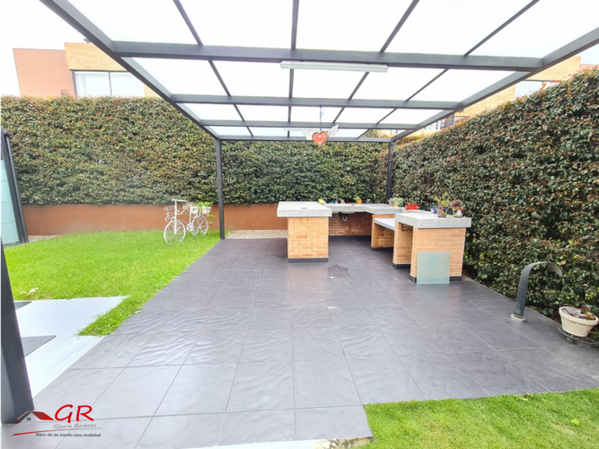 Casa de 4 alcobas en venta en Pueblo Viejo, Cota, 400 m² · foto 3 de 24