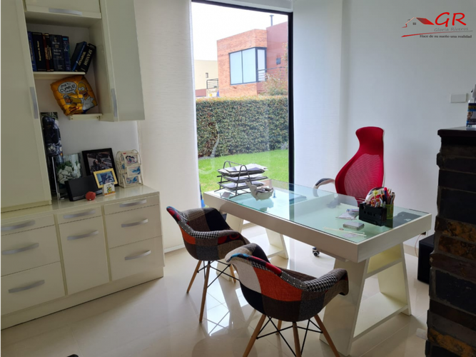Casa de 4 alcobas en venta en Pueblo Viejo, Cota, 400 m² · foto 5 de 24