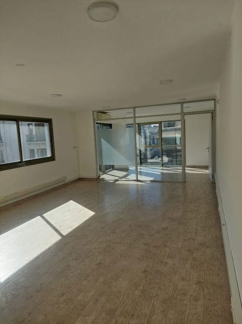 OFICINA PREMIUM: LUZ NATURAL, 53M² CON COCHERA Y UBICACIÓN ESTRATÉGICA. · Photo 5