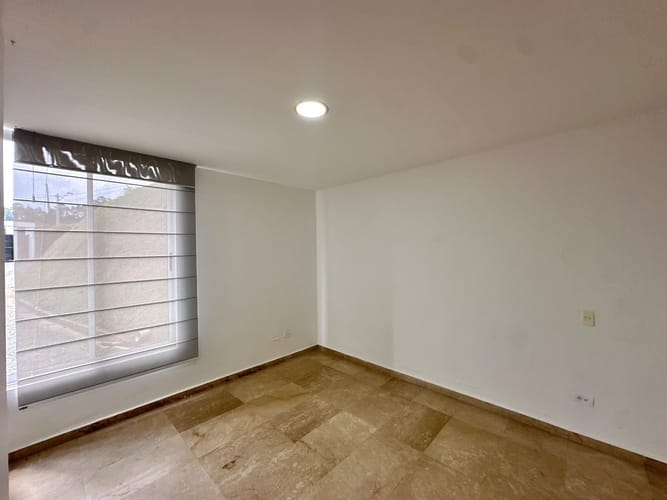 Casa de 5 alcobas en arriendo en El Jardin, Medellín · foto 5 de 24