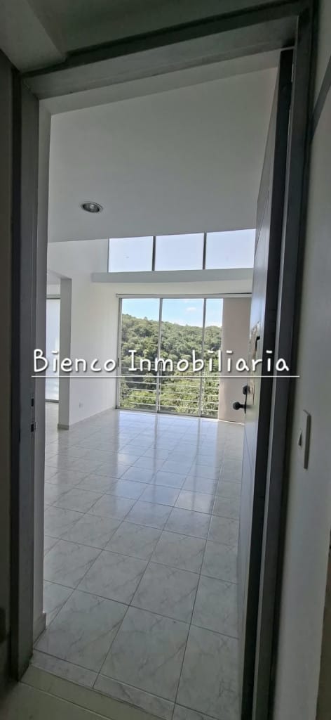 Apartamento de 3 alcobas en arriendo en Club House Iii, Floridablanca, 90 m² · foto 3 de 24