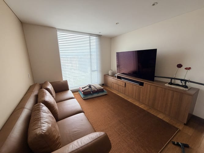 Apartamento de 2 alcobas en venta en El Virrey, Bogotá, 214 m² · foto 3 de 24