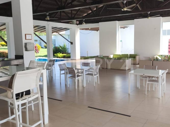 Casa de 8 alcobas en venta en Puente Amarillo, Villavicencio, 650 m² · foto 3 de 22