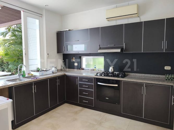 Casa de 8 alcobas en venta en Puente Amarillo, Villavicencio, 650 m² · foto 8 de 22