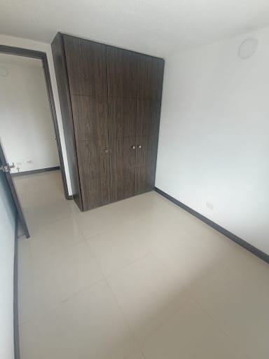 Apartamento de 3 alcobas en arriendo en Restrepo Naranjo, Sabaneta, 78 m² · foto 8 de 14