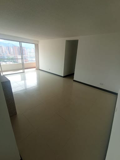 Apartamento de 3 alcobas en arriendo en Restrepo Naranjo, Sabaneta, 78 m² · foto 12 de 14