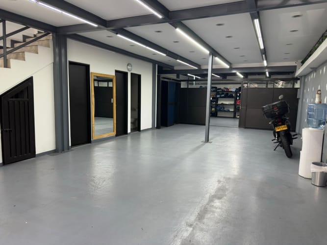Bodega en arriendo en Guayabal, Medellín, 387 m² · foto 8 de 13