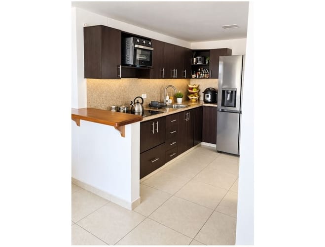 Apartamento de 2 alcobas en venta en Rionegro, 72 m² · foto 3 de 9