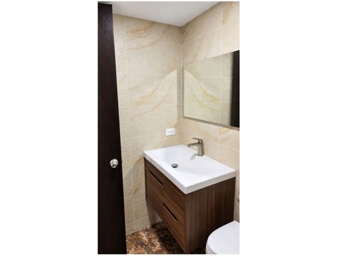 Apartamento de 2 alcobas en venta en Rionegro, 72 m² · foto 6 de 9