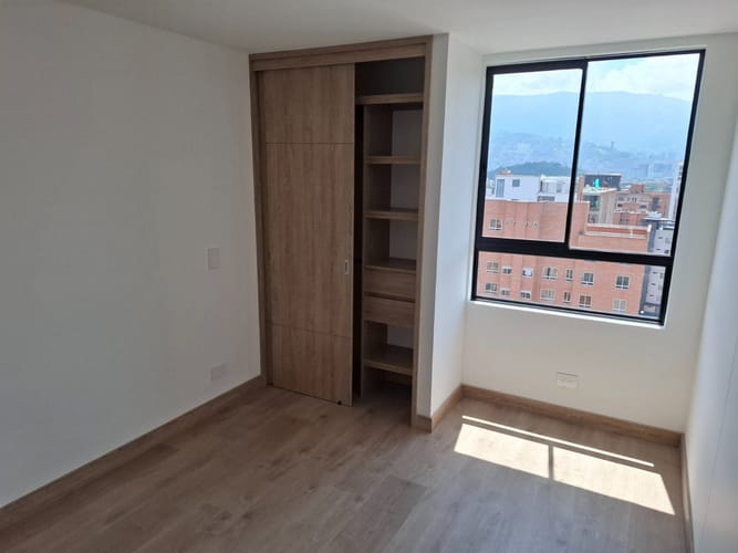 Apartamento de 3 alcobas en venta en Laureles, Medellín, 95 m² · foto 7 de 18