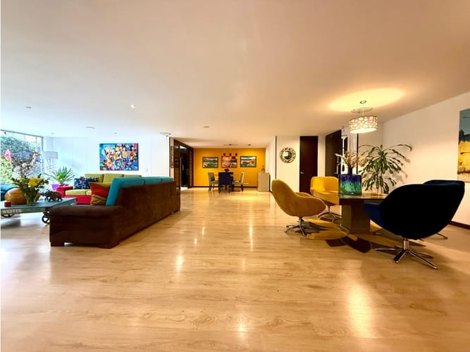 Apartamento de 4 alcobas en venta en Casa Blanca Suba, Bogotá, 288 m² · foto 2 de 20