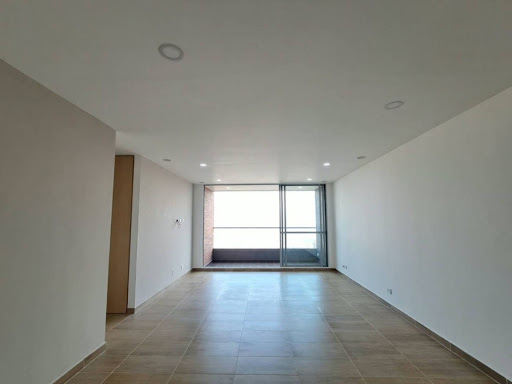 Apartamento en arriendo en Los Balsos, Medellín · foto 2 de 24