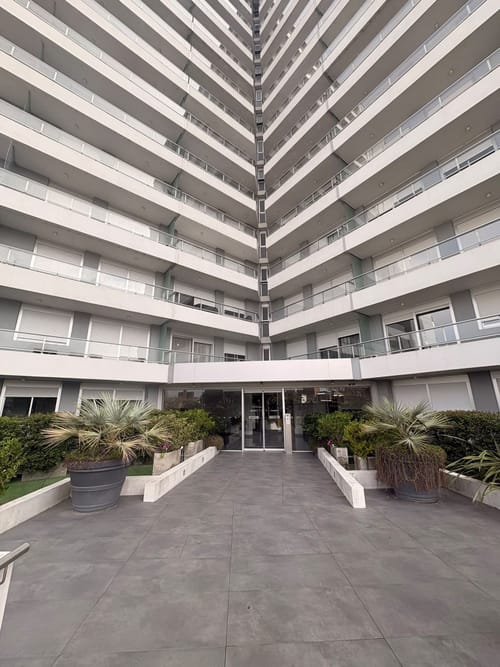 Apartamento en alquiler c/ cochera en Malvin · Foto 8