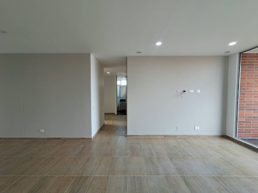 Apartamento en arriendo en Los Balsos, Medellín · foto 3 de 24