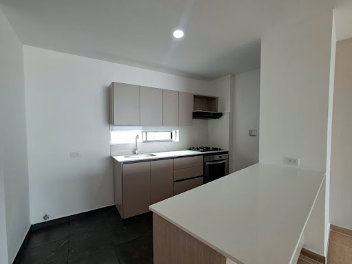 Apartamento en arriendo en Los Balsos, Medellín · foto 5 de 24