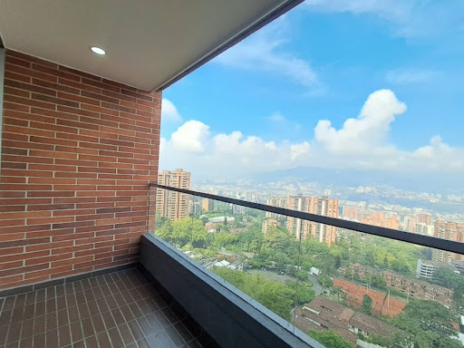 Apartamento en arriendo en Los Balsos, Medellín · foto 6 de 24