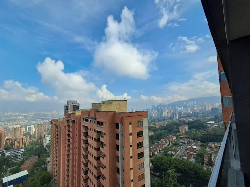 Apartamento en arriendo en Los Balsos, Medellín · foto 7 de 24