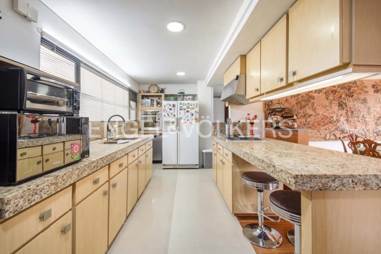 Apartamento de 3 alcobas en arriendo en Santa Barbara Central, Bogotá, 166 m² · foto 5 de 12