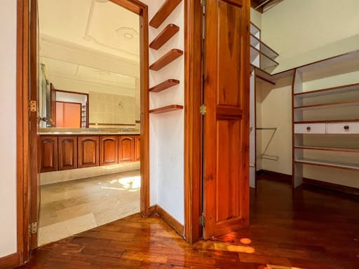 Casa en arriendo en El Poblado, Medellín · foto 12 de 24