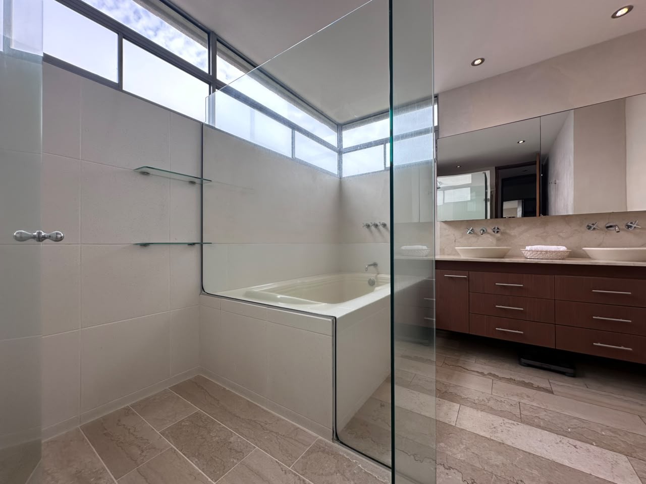 Apartamento en arriendo en El Poblado, Medellín · foto 17 de 19