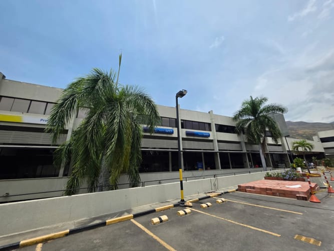 Oficina en arriendo en La Flora, Cali, 179 m² · foto 2 de 21
