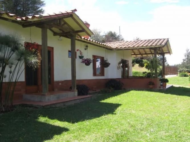 Casa de 3 alcobas en venta en Cristo Rey, El Carmen de Viboral · foto 2 de 8