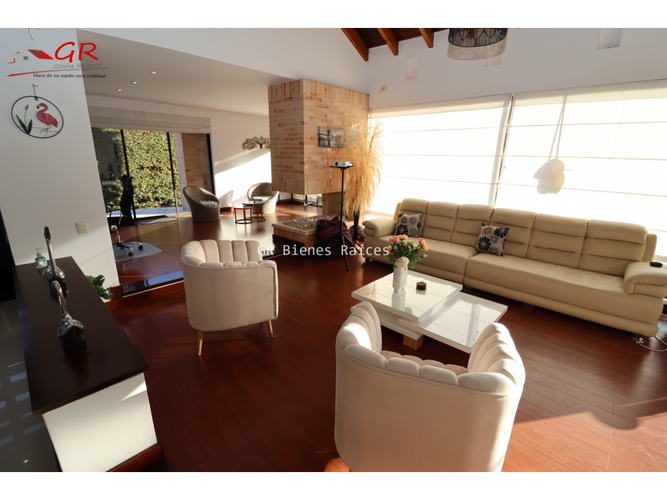 Casa de 4 alcobas en venta en Cerca De Piedra, Chía, 411 m² · foto 4 de 24