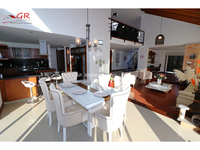 Casa de 4 alcobas en venta en Cerca De Piedra, Chía, 411 m² · foto 6 de 24