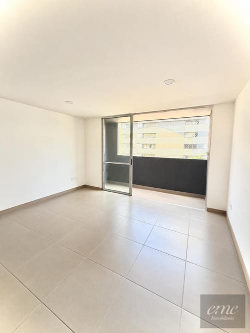 Apartamento de 3 alcobas en arriendo en Shellmar, Medellín, 70 m² · foto 2 de 9