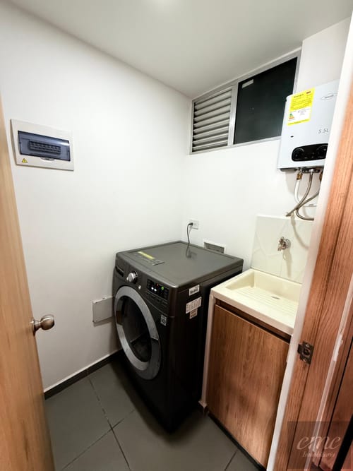 Apartamento de 3 alcobas en arriendo en Shellmar, Medellín, 70 m² · foto 3 de 9