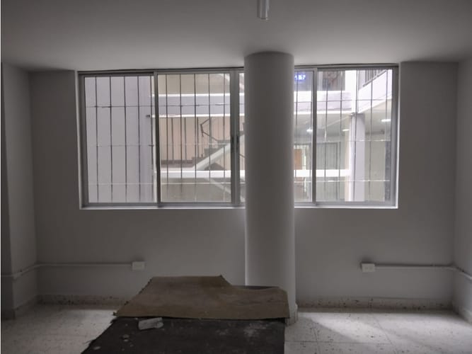 Local en arriendo en Vía Las Palmas, Medellín, 30 m² · foto 3 de 4