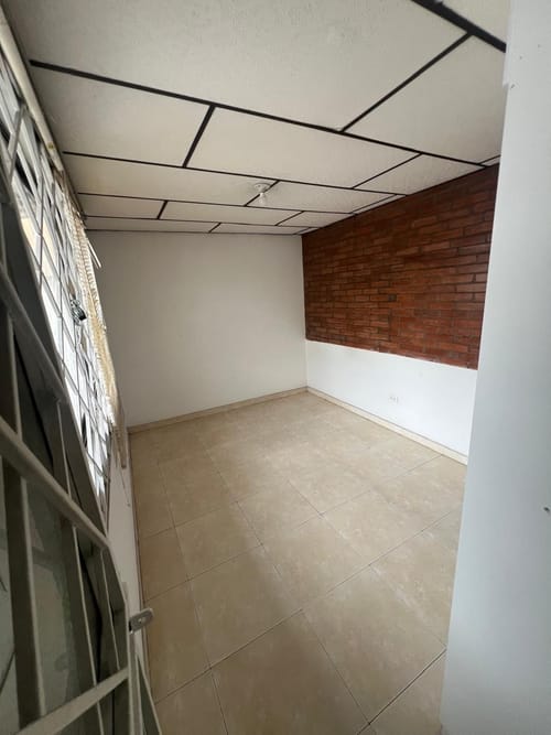 Casa de 6 alcobas en venta en Modelia, Bogotá, 460 m² · foto 13 de 21