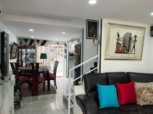 Casa en venta en Villas De Granada, Bogotá · foto 2 de 22