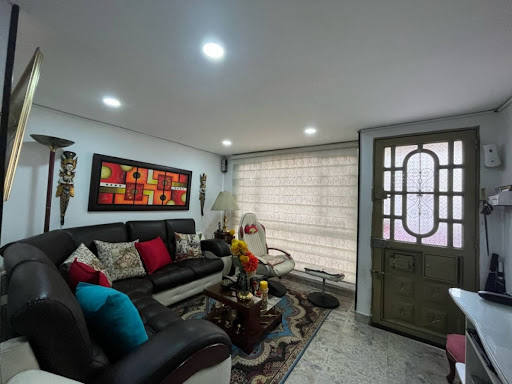 Casa en venta en Villas De Granada, Bogotá · foto 3 de 22