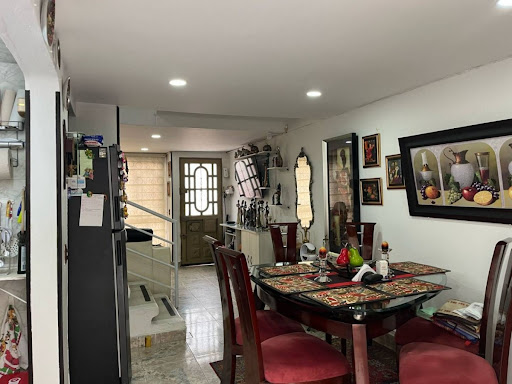 Casa en venta en Villas De Granada, Bogotá · foto 4 de 22