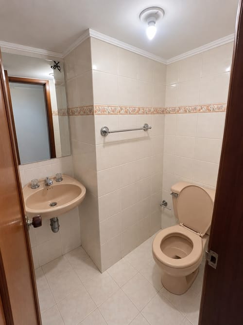 Casa de 6 alcobas en venta en Modelia, Bogotá, 460 m² · foto 8 de 21