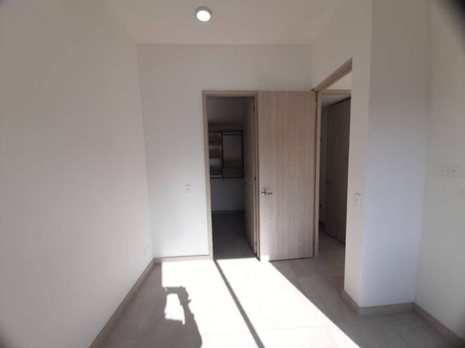 Apartamento de 2 alcobas en venta en Zona Industrial 1, Bello, 63 m² · foto 6 de 18