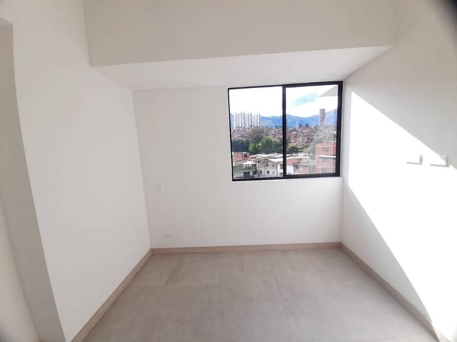 Apartamento de 2 alcobas en venta en Zona Industrial 1, Bello, 63 m² · foto 7 de 18
