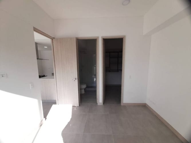 Apartamento de 2 alcobas en venta en Zona Industrial 1, Bello, 63 m² · foto 10 de 18