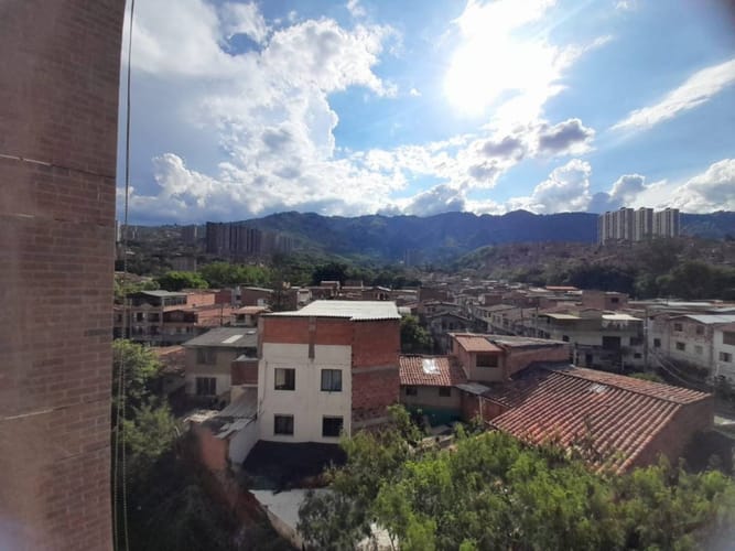 Apartamento de 2 alcobas en venta en Zona Industrial 1, Bello, 63 m² · foto 16 de 18