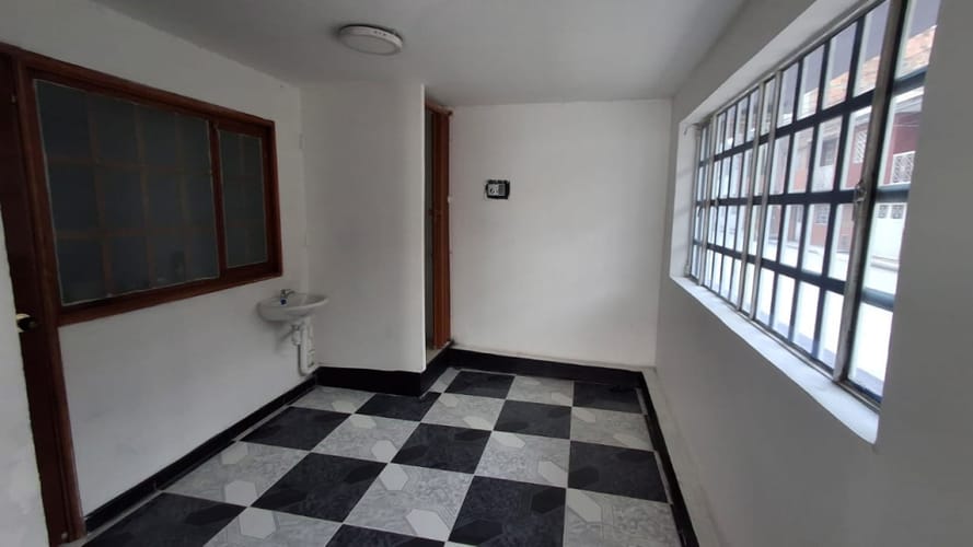 Local en arriendo en San Luis, Soacha, 25 m² · foto 6 de 13