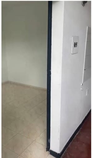Casa de 6 alcobas en venta en Salazar Usme, Bogotá, 290 m² · foto 10 de 20