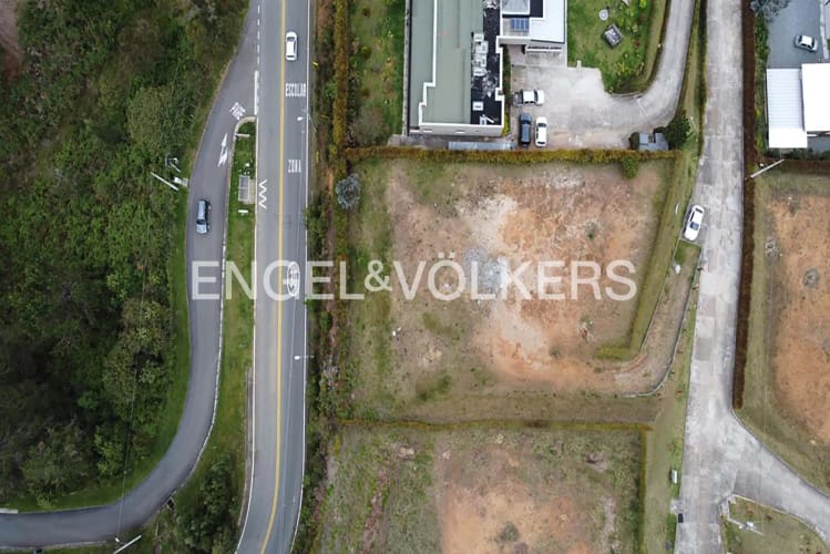 Lote en venta en Loma De Las Brujas, Envigado · foto 2 de 3